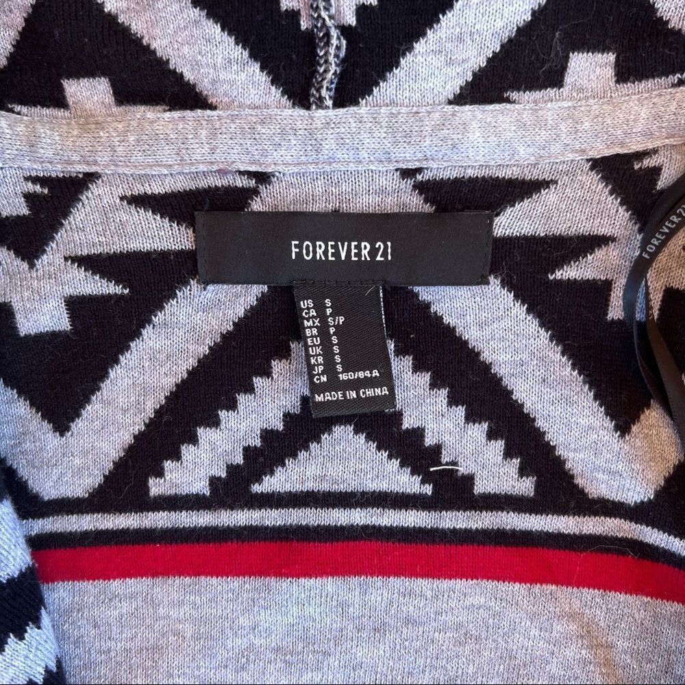 Patterned Sweater - image 7